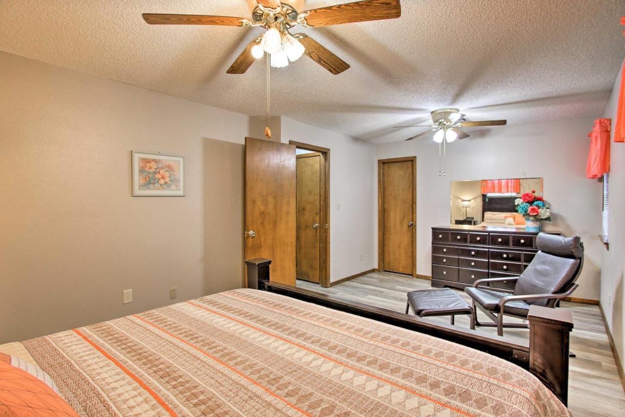 Quiet Clayton Home With Mountain Views 4 Mi To Lake! Exterior photo