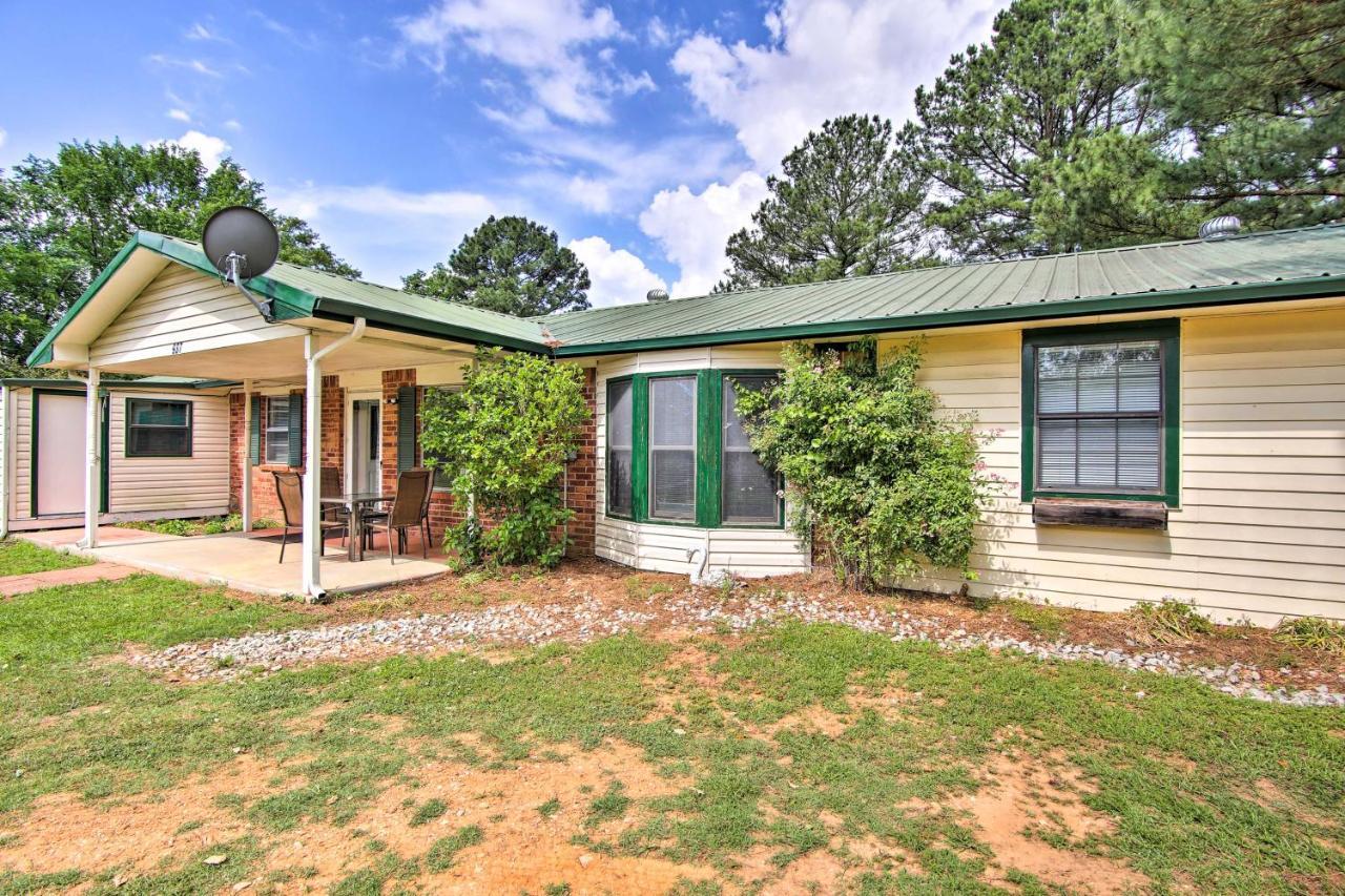 Quiet Clayton Home With Mountain Views 4 Mi To Lake! Exterior photo